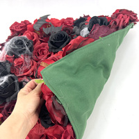 Mur de fleurs artificielles d'Halloween, roses artificielles rouges et noires, décoration araignée, ornement chauve-souris, toile de fond pour bar, club, photomaton