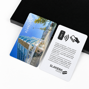 Maßgefertigte PVC-Magnetstreifen-RFID-Smartcard <span class=keywords><strong>Locco</strong></span> Hico 300 Oe 2750 Oe Wasserdicht 13,56MHz für Hotelzimmerschlüssel & Zugangskontrolle - Product Image 1