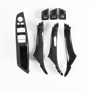 Maniglia interna in fibra di carbonio per F10 F11 F18 BMW serie 5 braccioli tirare copertura Trim 7 pezzi Set 51417225875 51417261933 51417225879 - Product Image 1