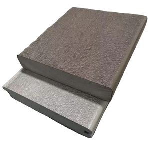 Revêtement de terrasse en PVC de haute qualité, antidérapant, résistant à l'usure, panneaux composites en bois co-extrudés pour <span class=keywords><strong>piscine</strong></span>, grain de bois 3D, extérieur - Product Image 1