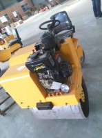 Rodillo Vibratorio de Dos Tambores para Construcción, Motor de 6 HP, Fuerza Excitante de 28 KN