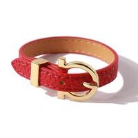 Bracelet en cuir avec boucle de montre en métal