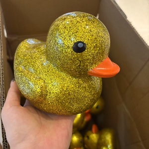 Pato de baño grande personalizado de 5 pulgadas respetuoso con el medio ambiente promocional con logotipo, regalo de fiesta de bienvenida al bebé, Juguetes Divertidos de pato de goma con purpurina multicolor - Product Image 3