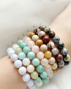 กำไลข้อมือหินแท้ 6 มม. กำไลคริสตัลบำบัดแบบยืดได้ หินธรรมชาติ 6 มม. สำหรับผู้หญิง ผู้ชาย ของขวัญ สีเงิน/สีทอง - Product Image 2