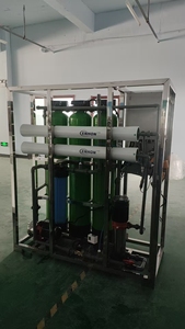 Impianto Industriale Automatico per Osmosi Inversa da 500 LPH con Serbatoi di Pretrattamento a 3 Stadi e Controllo PLC per un'Affornitura Affidabile dell'Acqua - Product Image 4