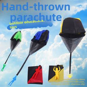Jouet de <span class=keywords><strong>parachute</strong></span> lancé à la main <span class=keywords><strong>en</strong></span> <span class=keywords><strong>plastique</strong></span> pour enfants direct d'usine - Product Image 5