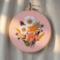 Kit de broderie 3-en-1 motif floral simple pour débutants, ensemble de couture manuelle DIY avec cerceau, fils, aiguilles et aiguilles à tricoter