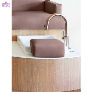 Offre Spéciale de luxe touffeté <span class=keywords><strong>en</strong></span> cuir pied <span class=keywords><strong>Spa</strong></span> pédicure chaise banc Base <span class=keywords><strong>en</strong></span> <span class=keywords><strong>bois</strong></span> Double station de pédicure <span class=keywords><strong>à</strong></span> <span class=keywords><strong>vendre</strong></span> - Product Image 3