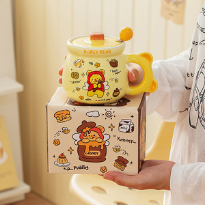 Regalo <span class=keywords><strong>de</strong></span> Cumpleaños y Boda Más Vendido, Taza <span class=keywords><strong>de</strong></span> Cerámica con Tapa <span class=keywords><strong>de</strong></span> Osito <span class=keywords><strong>de</strong></span> Miel Súper Tierno para Parejas para Beber Café - Product Image 5