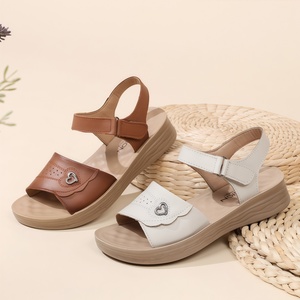 Sandales d'été de luxe pour <span class=keywords><strong>femme</strong></span> en cuir de vachette véritable, à semelle souple, antidérapantes, respirantes et à talon compensé - Product Image 2