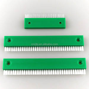 <span class=keywords><strong>Brosse</strong></span> à lamelles de nettoyage industrielle OEM à corps vert et filament de nylon blanc tufté avec trous de fixation - Product Image 2