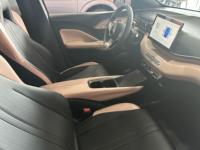 Coche Eléctrico Usado 2022 Dongfeng E70, Taxi Eléctrico, Vehículo EV Sedán de 5 Plazas, Coche Eléctrico de Segunda Mano para Venta al por Mayor a Flotas