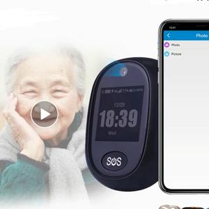 Tombol bantuan SOS ponsel warga <span class=keywords><strong>Senior</strong></span>, telepon orang tua jatuh otomatis sistem panggilan darurat liontin GPS - Product Image 5