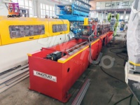 Machine de formage à froid de lames de porte à enroulement |   Presse à poinçonner Yangli 25T |   Machine à fabriquer des lames de volets perforées