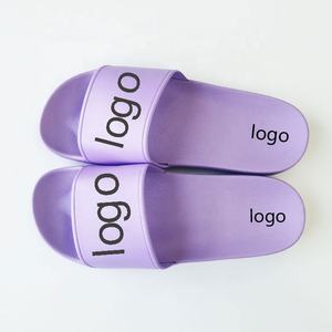 2023 Private Label OEM Plain Casual doccia pantofole da bagno per uomo Unisex estate personalizza Logo pantofole in PVC viola - Product Image 4