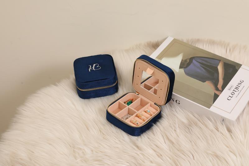 สีน้ำเงินกรมท่า