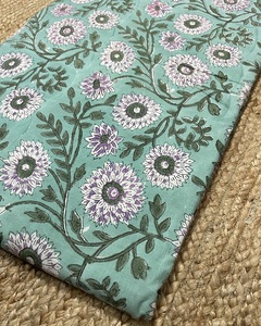 Tissus imprimés à la main avec motifs floraux pour vêtements, tissu imprimé au bloc pour couvre-lit, écharpe et robe - Product Image 3