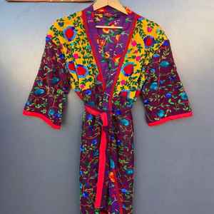 ชุดคลุมผ้าไหมวินเทจทำมือสำหรับผู้หญิง ลายปะติดสไตล์โบฮีเมียน เหมาะสำหรับใส่พักผ่อนหรือใส่ไปชายหาด ราคาขายส่ง - Product Image 5