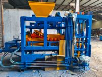 Advanced QT5-15 Concrete Kerb Stone Making Machine with Automatic Hydraulic System for Commercial Block Manufacturing