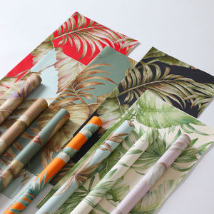 Papier d'emballage pour bouquet de fleurs à motif forêt tropicale vintage, gaufré avec feuille d'or, texture rétro, matériau DIY pour emballage de bouquet - Product Image 1
