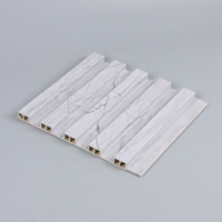 Panneau mural WPC Blanc Marbre Craquelé Cannelé pour Revêtement Mural Salon Fond TV Interlock Résistant à l'Humidité Planches Faciles à Installer