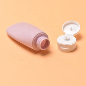 4 en 1 Vente en gros de combinaisons de <span class=keywords><strong>voyage</strong></span> d'extérieur portables et réutilisables Shampooing extrudé Cosmétiques similaires Ensemble de bouteilles de <span class=keywords><strong>voyage</strong></span> en silicone - Product Image 6