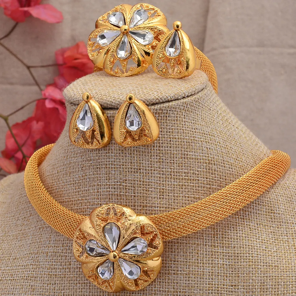 Factory wholesale jewelry sets with Earrings Trendy Hollow Out Spring Round Chunky Gold Color Jewelry Set for Women