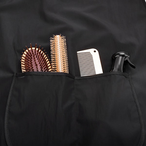 Tablier de <span class=keywords><strong>coiffeur</strong></span> de salon de coiffure avec logo personnalisé en gros avec poche et cordes réglables <span class=keywords><strong>Cape</strong></span> de <span class=keywords><strong>coiffeur</strong></span> de marque privée - Product Image 3