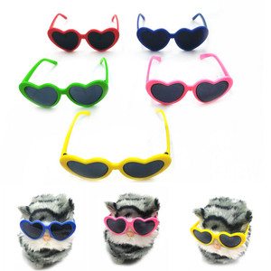 Vente d'usine de lunettes de soleil <span class=keywords><strong>pour</strong></span> animaux de compagnie, vêtements et accessoires <span class=keywords><strong>pour</strong></span> chats et chiens, petites lunettes de soleil <span class=keywords><strong>pour</strong></span> animaux de compagnie Teddy Bichon <span class=keywords><strong>Chihuahua</strong></span> en forme de cœur - Product Image 1