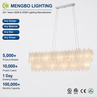 Lustre rectangulaire linéaire en cristal de sélénite naturel de luxe, avec cadre en acier inoxydable et barre en cristal blanc à LED intégrée