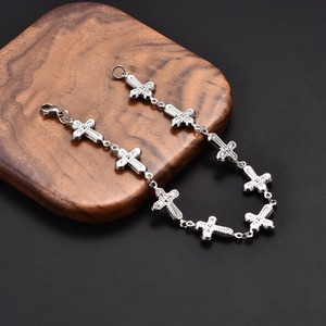 Bracelets en acier inoxydable creux en forme de croix, bijoux créatifs chrétiens de Jésus, vente en gros, étanches, pour femmes et hommes - Product Image 2