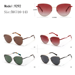 Gafas de sol tipo ojo de gato, montura metálica completa, lentes degradados rojos, 100% protección UV, para mujer adulta - Product Image 3