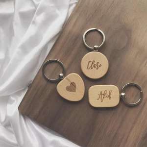 Portachiavi in Legno di Faggio Personalizzato Runwood con Incisione Laser e Stampa, Piccoli Regali Creativi per Uso Promozionale - Product Image 2