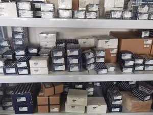 Cylindre à air comprimé d'origine allemande PGN-plus 200-2-AS (371455) – Stock à prix réduit - Product Image 4