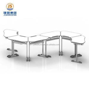 Bureau d'écolier intelligent modulaire et collaboratif en forme d'aile trapézoïdale, réglable en hauteur, pour salle de classe - Product Image 2