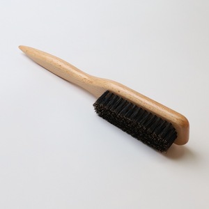 Brosse à poils de sanglier en hêtre la plus vendue, idéale pour éliminer les poils lâches, pour le soin des barbes et le coiffage masculin, logo gravable au laser - Product Image 2