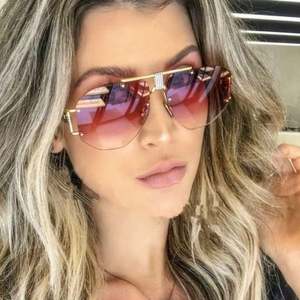 Lunettes de soleil unisexes 2019 avec logo personnalisé, style vintage de luxe pour femmes, surdimensionnées, protection UV400, style étoile, carrées - Product Image 1