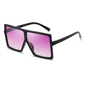 Lunettes de soleil carrées surdimensionnées pour femmes, monture large, légères, durables, style rétro - Product Image 1