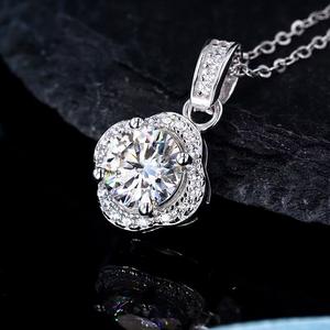 Pendentif en argent sterling 925 avec moissanite, moissanite ronde de 1 carat, couleur GH, 45+5 cm, pierre synthétique, collier avec pendentif en argent - Product Image 1