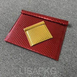 Sac à bulles en <span class=keywords><strong>plastique</strong></span> couleur rouge, lot de 50 sacs à bulles avec logo - Product Image 1