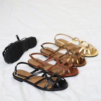 Nouvelles sandales minimalistes de luxe léger, chaussures plates élégantes et polyvalentes pour les trajets quotidiens, les sorties en plein air, les rendez-vous et les soirées