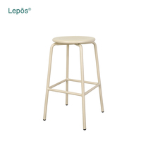 Tabouret de bar haut d'extérieur moderne en aluminium Lepos, empilable, en métal, pour restaurants, bars, terrasses d'hôtels et comptoirs de patio
