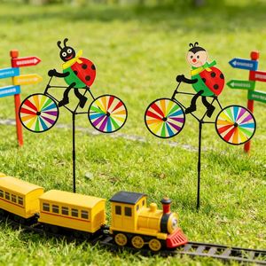 Molino de Viento Decorativo para Jardín con Diseño de Animal Montando una Bicicleta, Tridimensional, de Plástico, Impermeable, Creativo, con Base - Product Image 4