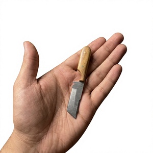 Cuchillo de Supervivencia y Caza de Acero de Damasco Hecho a Mano de Alta Calidad con Hoja Fija Mini Tipo Drop Point, Mango de Resina OEM Personalizable - Product Image 3