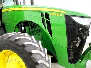 Tractor Agrícola Grande de Segunda Mano de Alta Eficiencia, Transmisión Avanzada, Tractores John Deere 8245R 2020 para Trabajos de Arrastre Pesado - Product Image 4