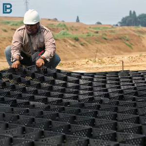 Astm Standard HDPE Geocell Geo Cell Route Grille Gravier Nid d'abeille Gravier Allée Autoroute Chemin <span class=keywords><strong>de</strong></span> fer Geocell <span class=keywords><strong>Pente</strong></span> <span class=keywords><strong>Mur</strong></span> <span class=keywords><strong>de</strong></span> retenue - Product Image 4