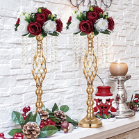 Vente en gros de centres de table modernes minimalistes de haute qualité, roses blanches et rouges en soie, boules artificielles, décorations florales pour mariage