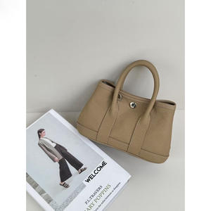 Sac de poitrine de sport en cuir véritable tendance, fermeture éclair, protection RFID, design durable, minimaliste, usage quotidien, sac de voyage - Product Image 2