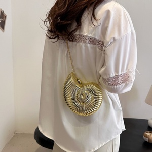 <span class=keywords><strong>Borsa</strong></span> da donna alla moda invernale in acrilico a forma di conchiglia con catena metallica a tracolla <span class=keywords><strong>per</strong></span> lumaca di <span class=keywords><strong>mare</strong></span> impermeabile <span class=keywords><strong>per</strong></span> feste di matrimonio - Product Image 6