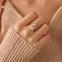 Anillo de Compromiso y Boda para Mujer, Exquisito y Único, Chapado en Oro de 14K, Plata 925, con Dos Piedras Ovaladas y de Pera, Circonita Cúbica